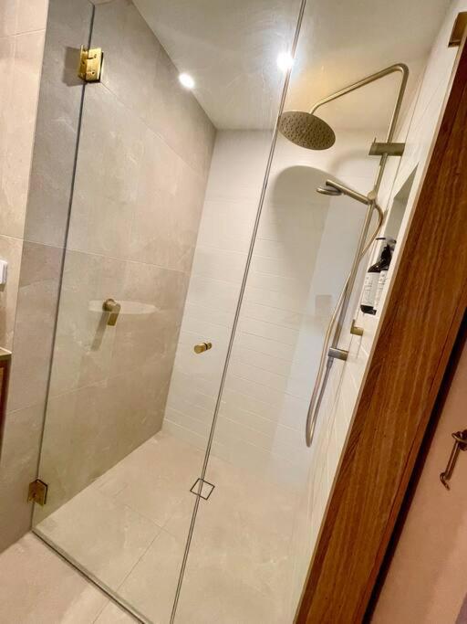 Chic Beachside Getaway 2Br 2Bath Fully Equipped Apartamento Gold Coast Exterior foto
