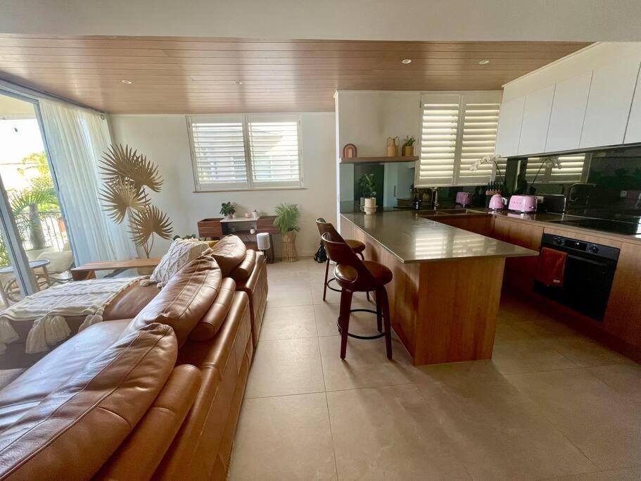 Chic Beachside Getaway 2Br 2Bath Fully Equipped Apartamento Gold Coast Exterior foto