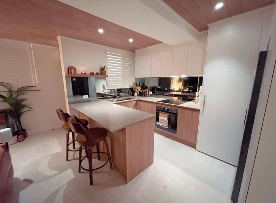 Chic Beachside Getaway 2Br 2Bath Fully Equipped Apartamento Gold Coast Exterior foto