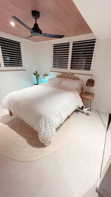 Chic Beachside Getaway 2Br 2Bath Fully Equipped Apartamento Gold Coast Exterior foto