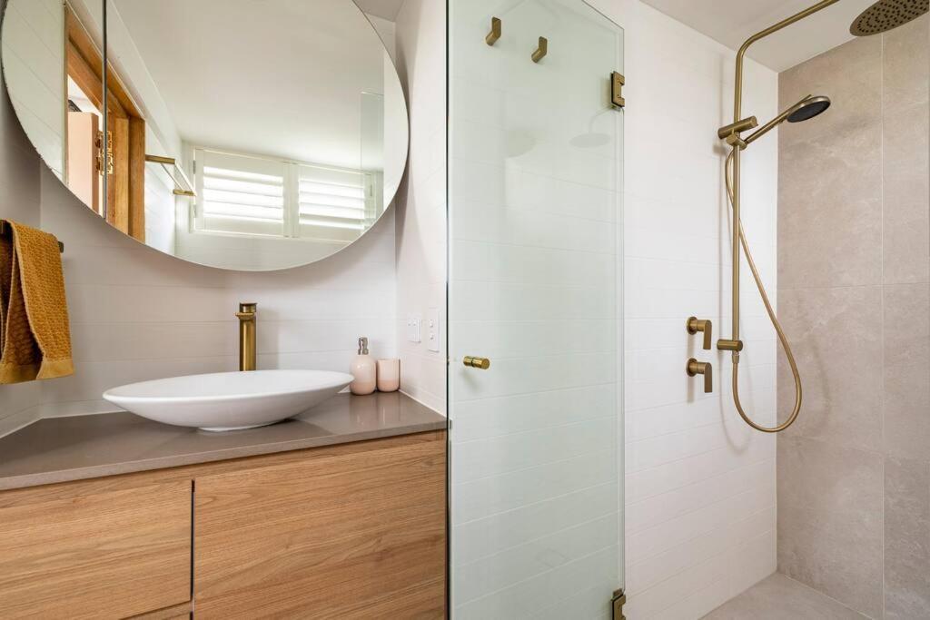 Chic Beachside Getaway 2Br 2Bath Fully Equipped Apartamento Gold Coast Exterior foto