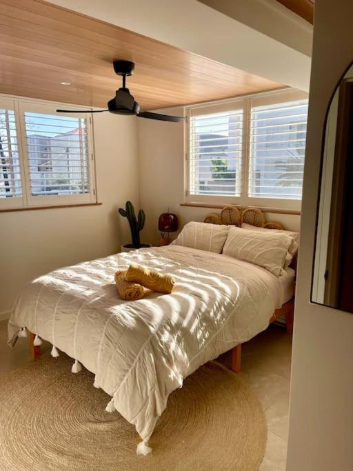 Chic Beachside Getaway 2Br 2Bath Fully Equipped Apartamento Gold Coast Exterior foto