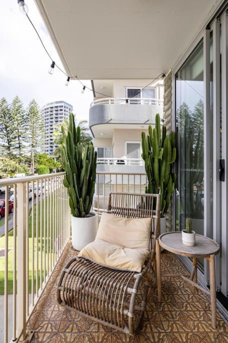 Chic Beachside Getaway 2Br 2Bath Fully Equipped Apartamento Gold Coast Exterior foto